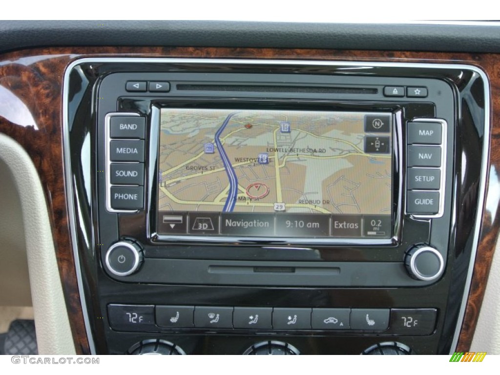 2012 Volkswagen Passat 2.5L SEL Navigation Photos