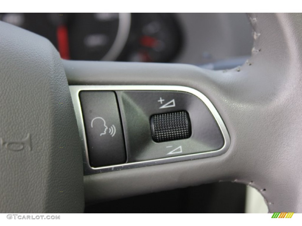 2012 Audi Q5 3.2 FSI quattro Controls Photo #94929975