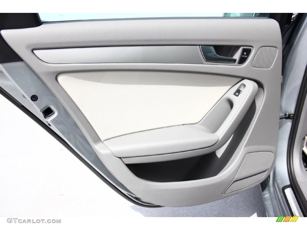 2011 Audi A4 2.0T quattro Sedan Light Gray Door Panel Photo #94931847