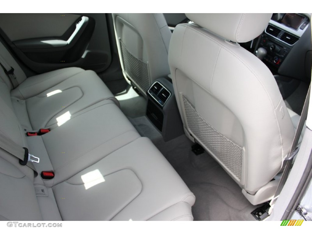 2011 A4 2.0T quattro Sedan - Quartz Grey Metallic / Light Gray photo #32