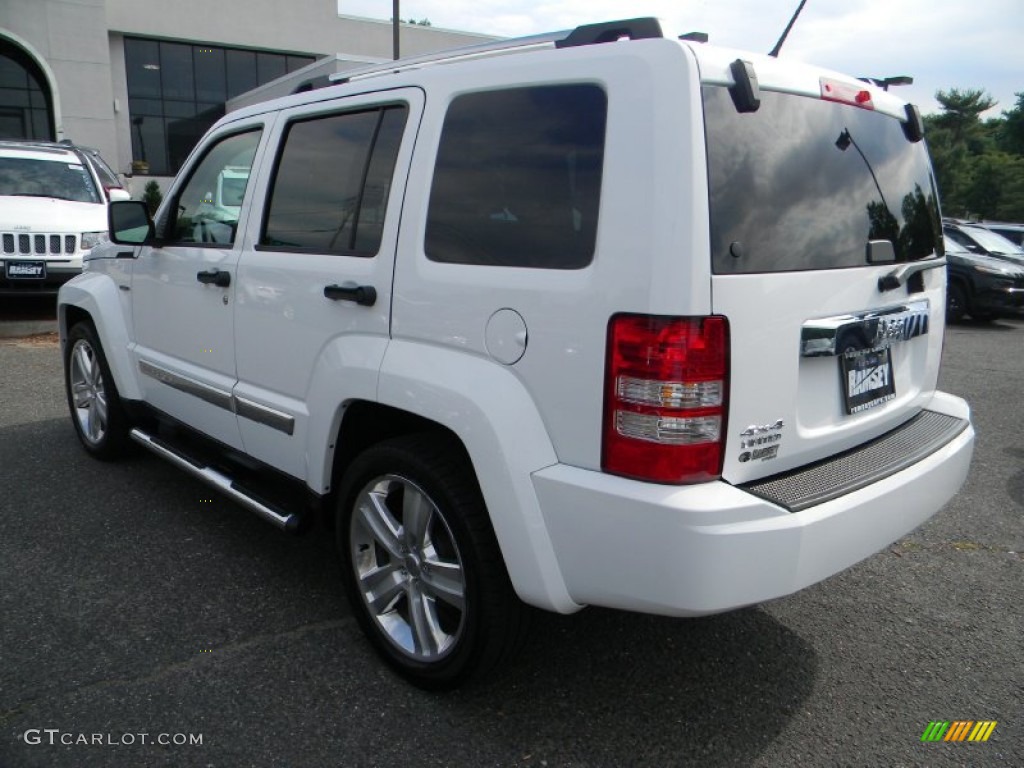 2012 Liberty Jet 4x4 - Bright White / Dark Slate Gray photo #9