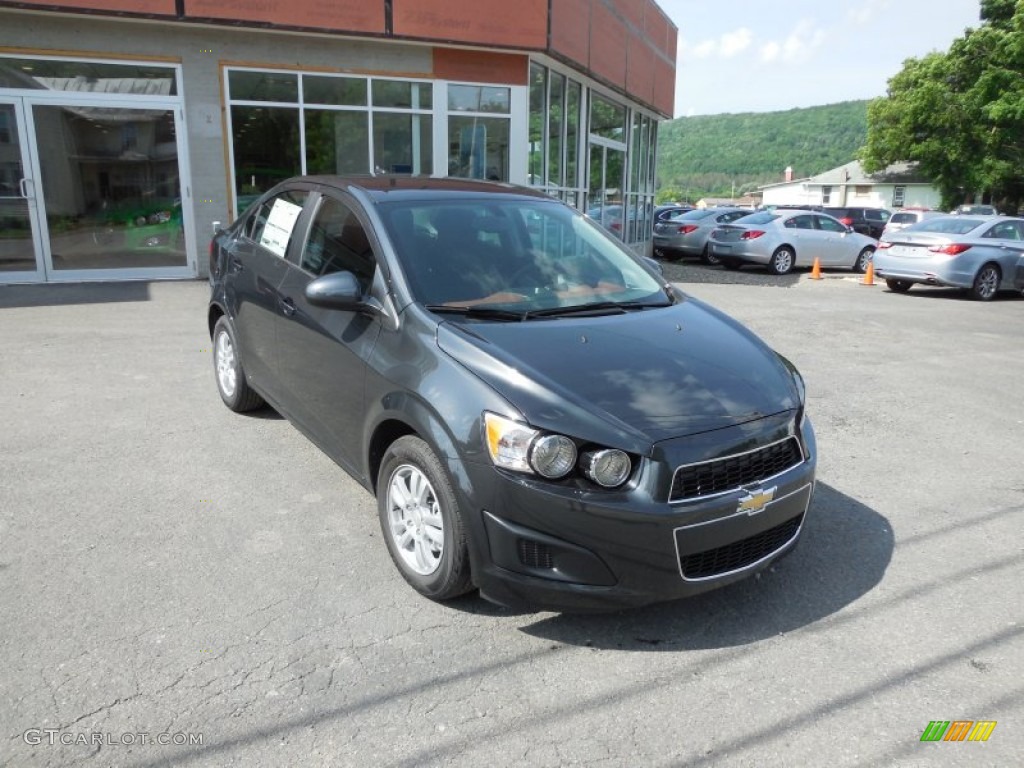 Ashen Gray Metallic 2014 Chevrolet Sonic LT Sedan Exterior Photo #94933257