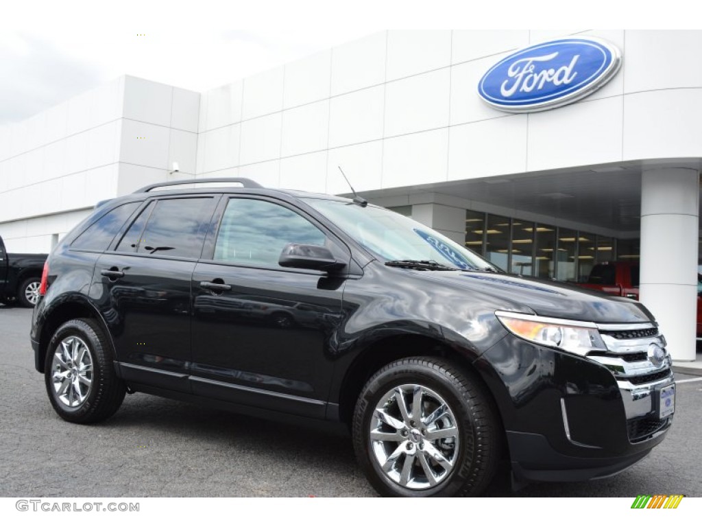 Tuxedo Black Ford Edge