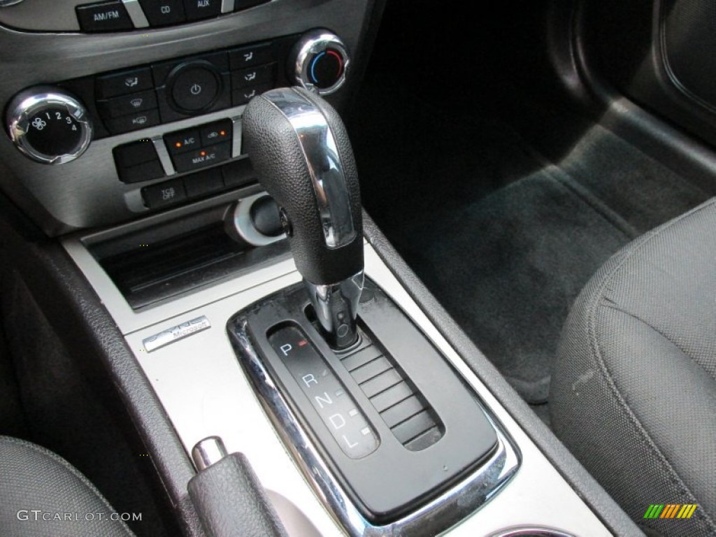2011 Ford Fusion SE Transmission Photos