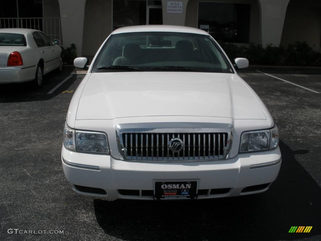 2006 Grand Marquis GS - Vibrant White / Light Camel photo #8