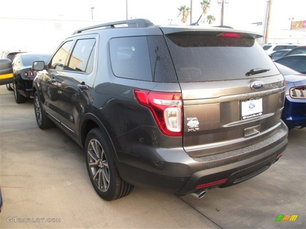 2015 Explorer XLT - Magnetic / Charcoal Black photo #4