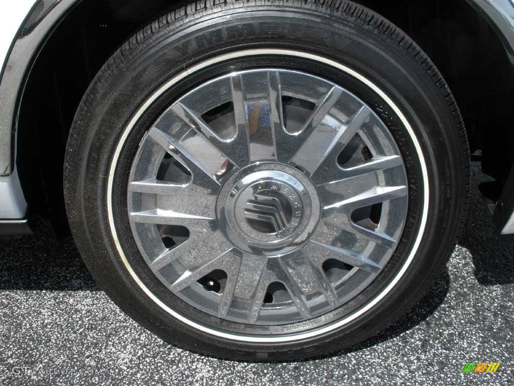 2006 Grand Marquis GS - Vibrant White / Light Camel photo #12