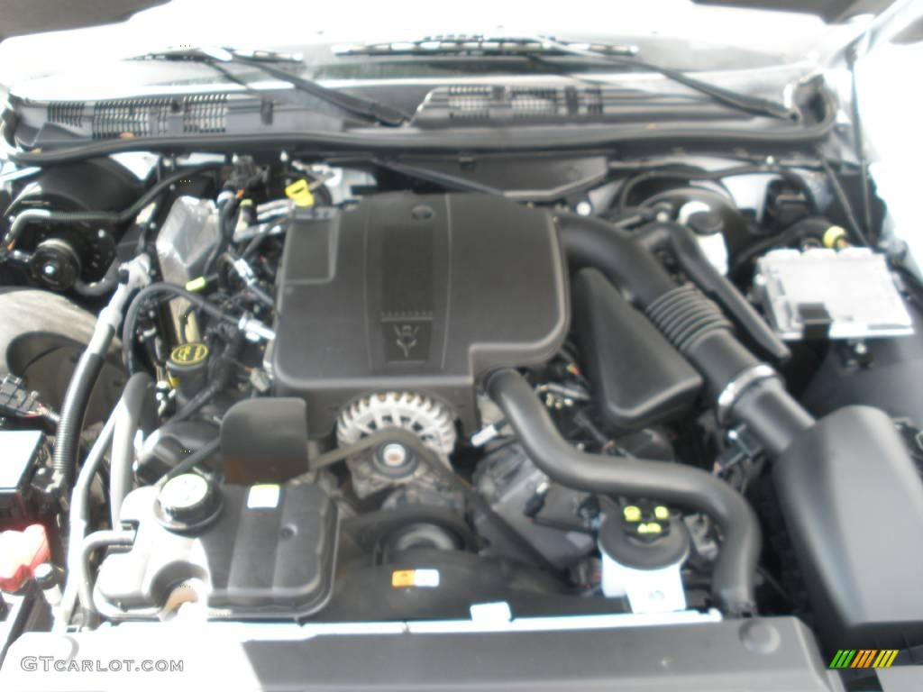 2006 Grand Marquis GS - Vibrant White / Light Camel photo #14