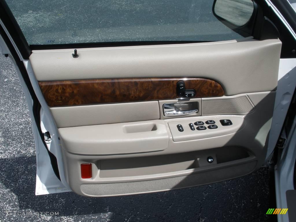 2006 Grand Marquis GS - Vibrant White / Light Camel photo #16