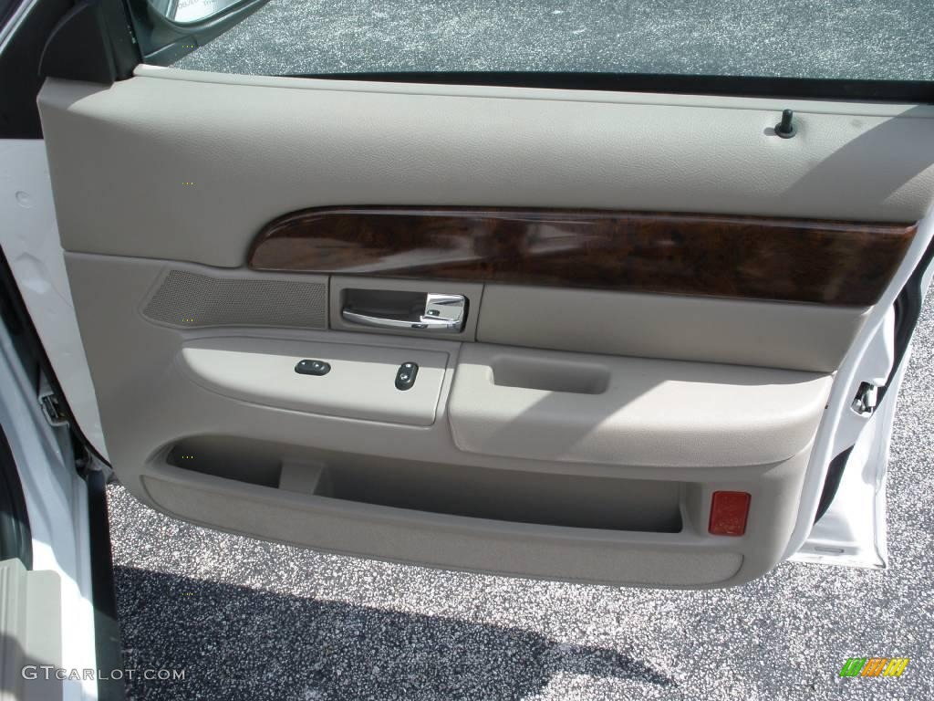 2006 Grand Marquis GS - Vibrant White / Light Camel photo #18