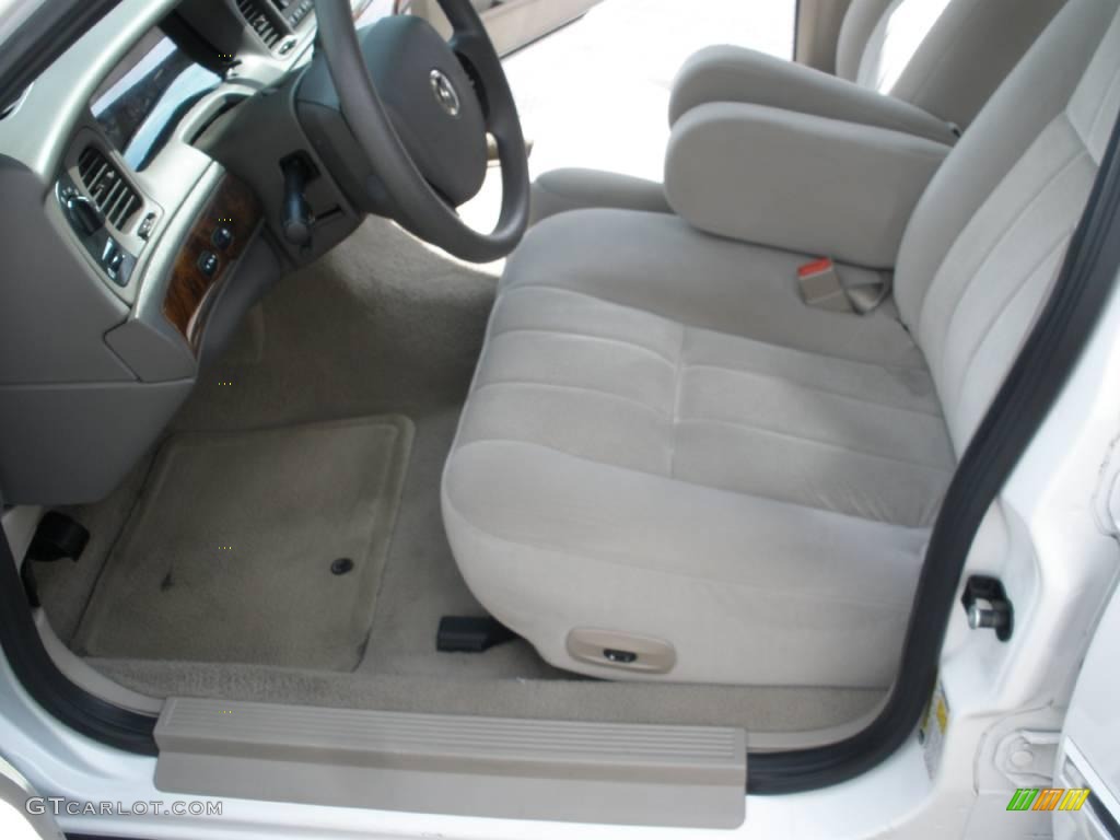 2006 Grand Marquis GS - Vibrant White / Light Camel photo #20