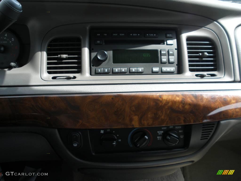 2006 Grand Marquis GS - Vibrant White / Light Camel photo #26
