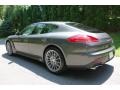 Agate Grey Metallic - Panamera 4 Photo No. 4