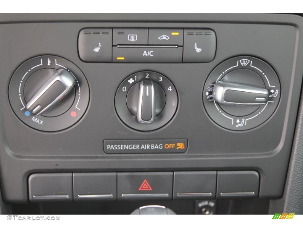 2014 Volkswagen Beetle 1.8T Convertible Controls Photos