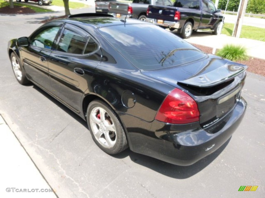2007 Grand Prix GXP Sedan - Black / Ebony photo #6