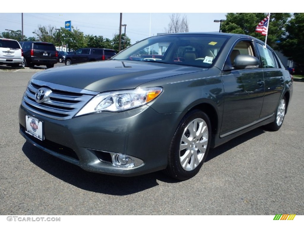 Cypress Green Pearl Toyota Avalon