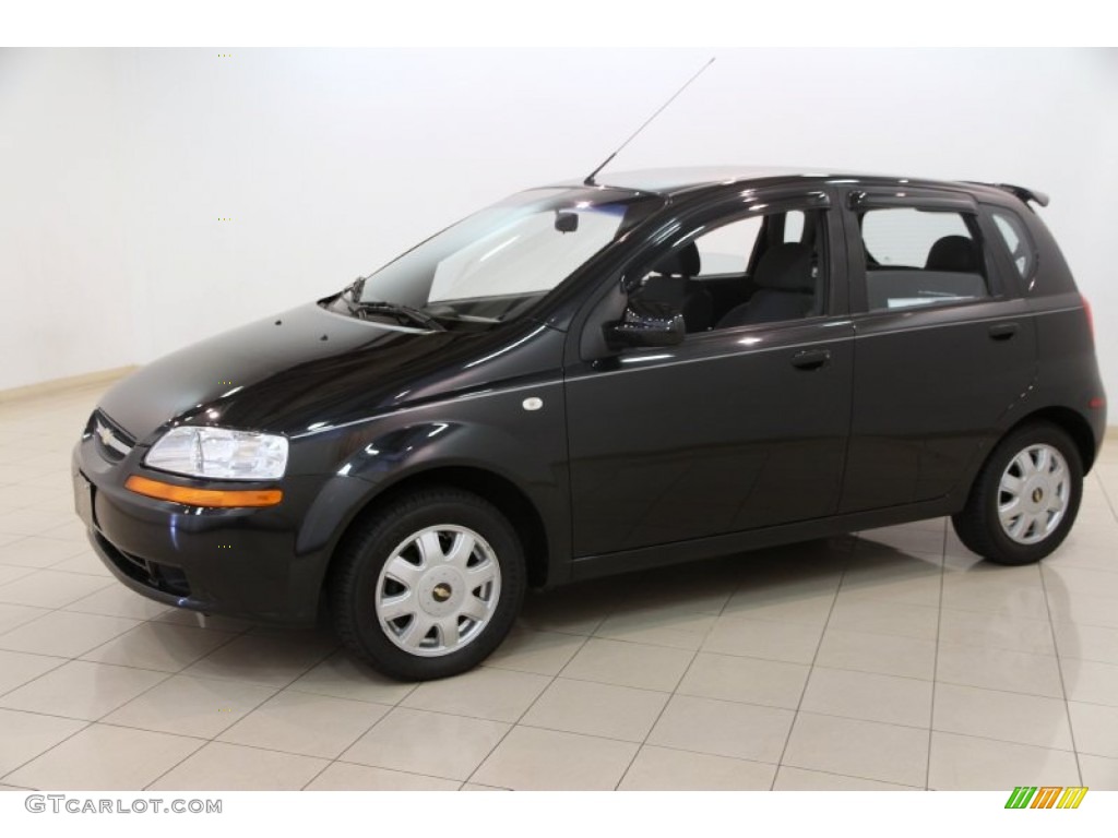 2005 Aveo LT Hatchback - Black / Gray photo #3