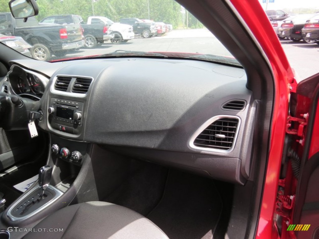 2014 Avenger SE - Redline 2-Coat Pearl / Black photo #17