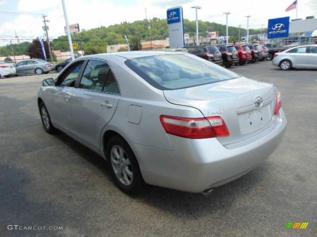 2008 Camry LE V6 - Classic Silver Metallic / Ash photo #6