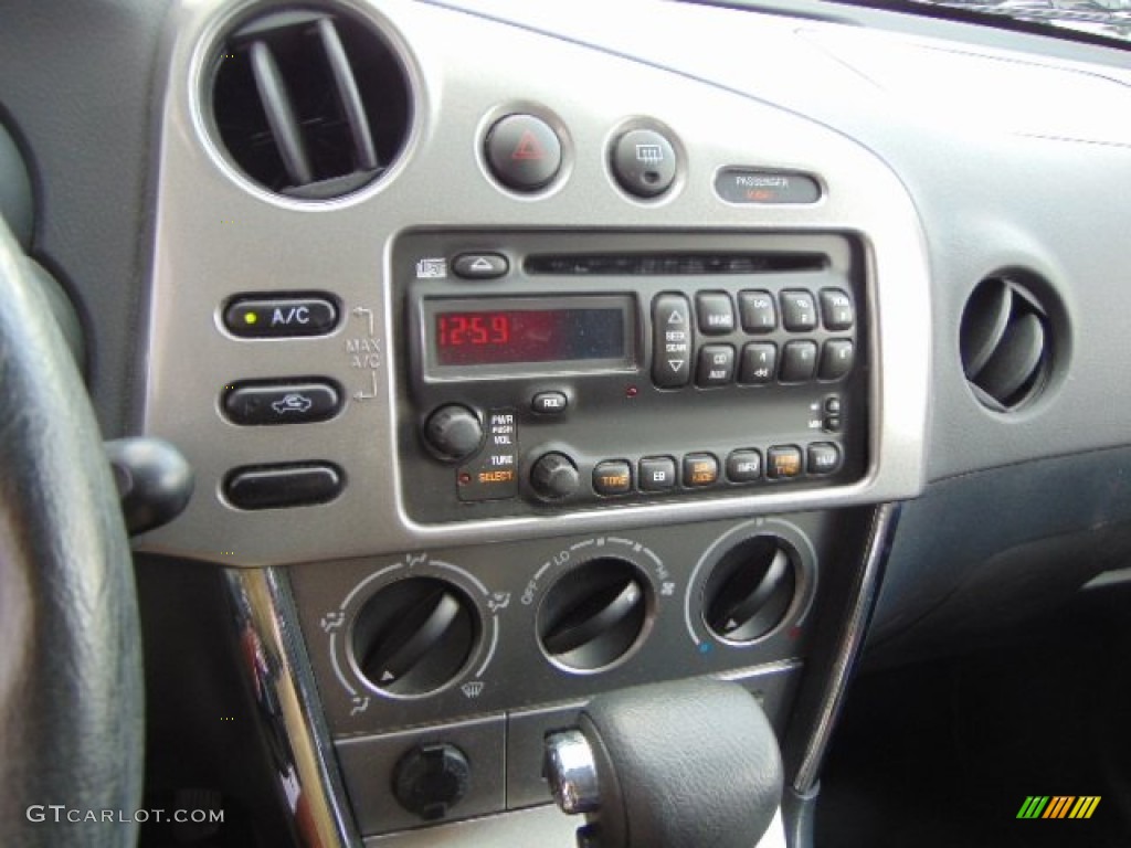 2006 Pontiac Vibe Standard Vibe Model Audio System Photo #94972595