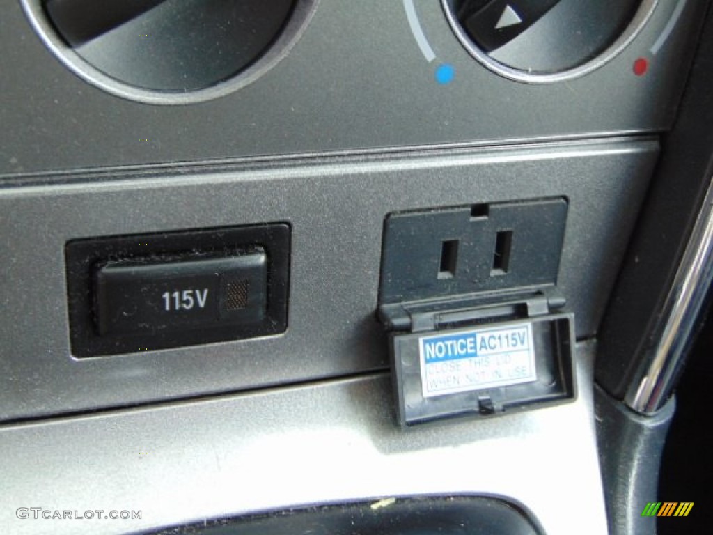 2006 Vibe  - Stealth / Slate Gray photo #14