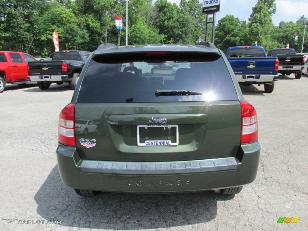 2008 Compass Sport 4x4 - Jeep Green Metallic / Pastel Pebble Beige photo #5