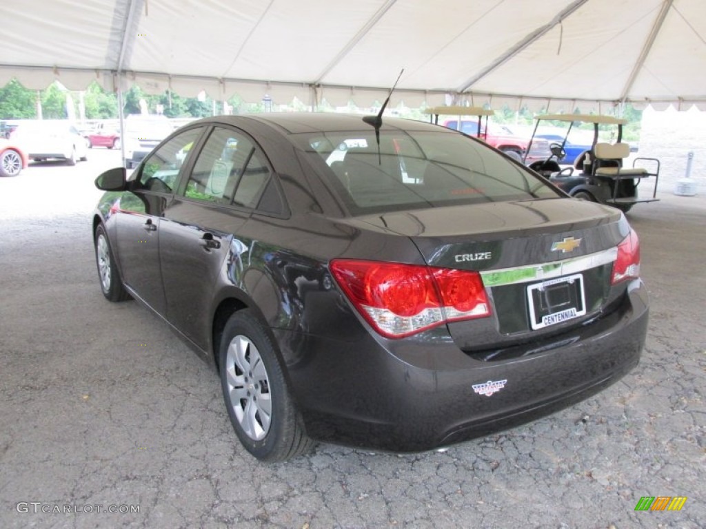2014 Cruze LS - Tungsten Metallic / Jet Black/Medium Titanium photo #4