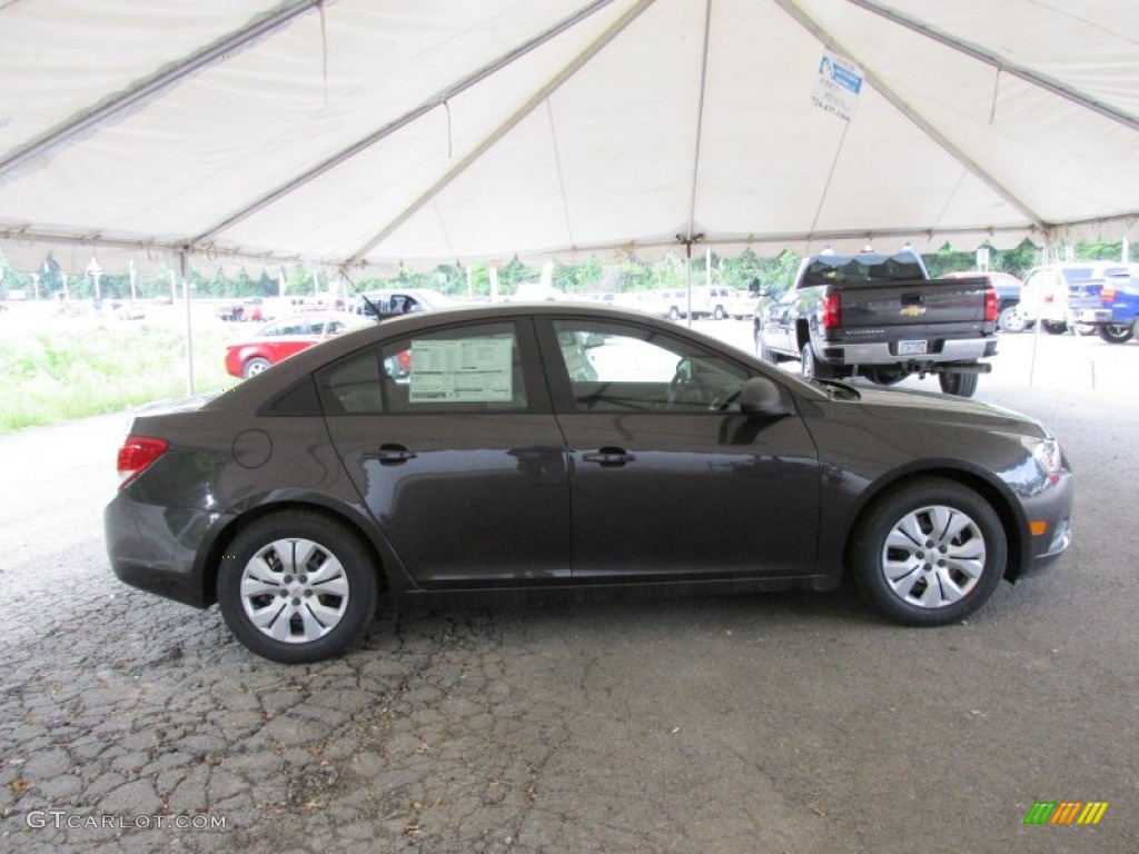 2014 Cruze LS - Tungsten Metallic / Jet Black/Medium Titanium photo #7
