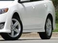 Super White - Camry SE Photo No. 10