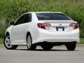 Super White - Camry SE Photo No. 34