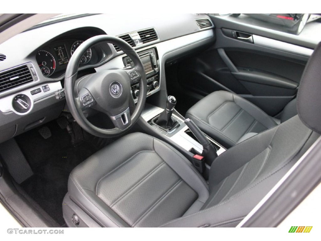 Titan Black Interior 2012 Volkswagen Passat TDI SE Photo #94981209