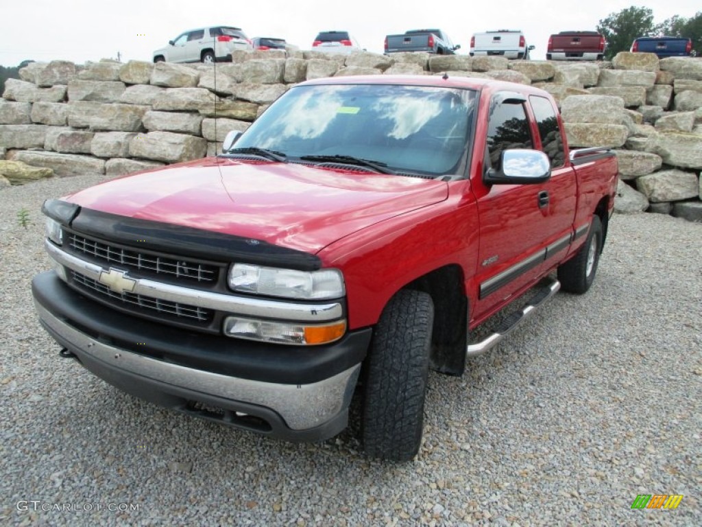 2001 Silverado 1500 LT Extended Cab 4x4 - Victory Red / Graphite photo #2
