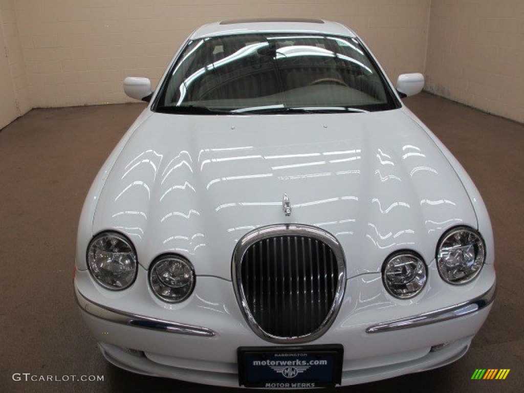 2000 S-Type 4.0 - Spindrift White / Cashmere photo #2