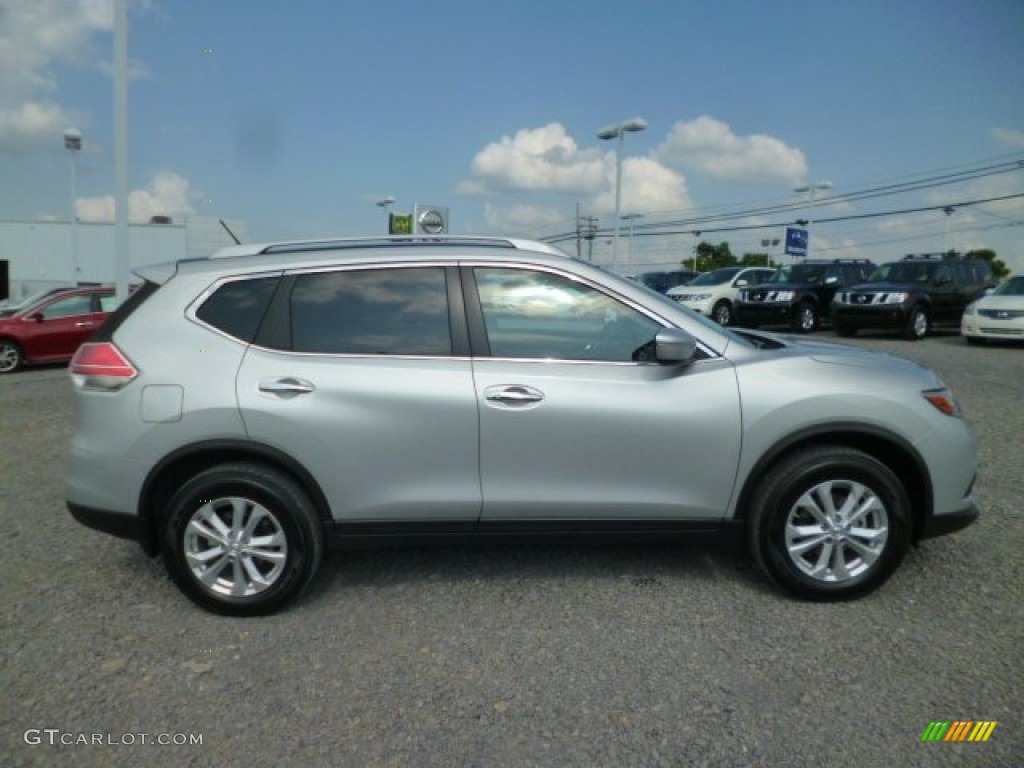 2014 Rogue SV AWD - Brilliant Silver / Charcoal photo #8