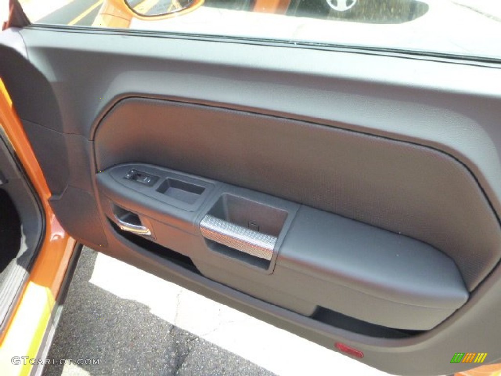 2014 Challenger R/T Classic - Header Orange / Dark Slate Gray photo #13