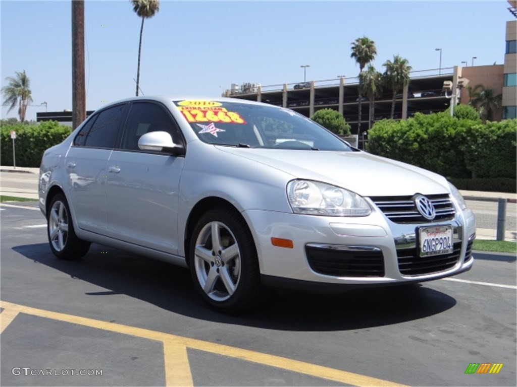 Reflex Silver Metallic Volkswagen Jetta