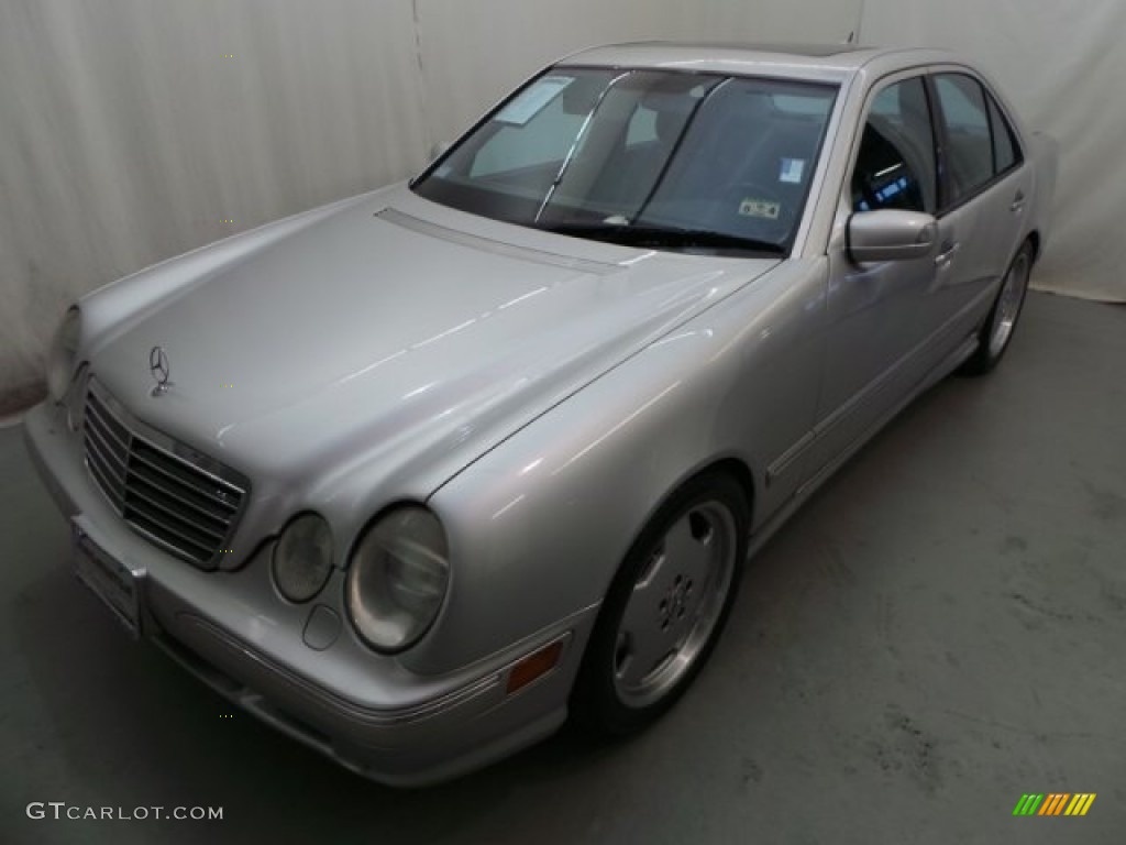 2002 Mercedes-Benz E 55 AMG Sedan Exterior Photos