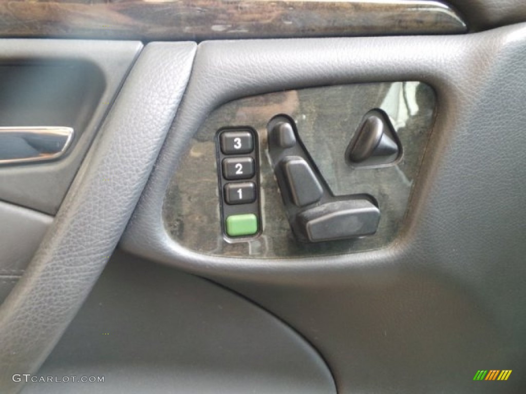 2002 Mercedes-Benz E 55 AMG Sedan Controls Photo #95017309