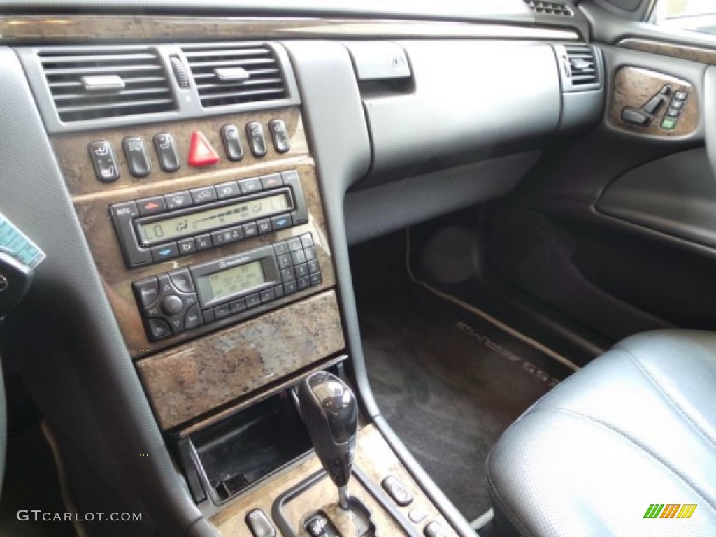 2002 Mercedes-Benz E 55 AMG Sedan Controls Photo #95017393