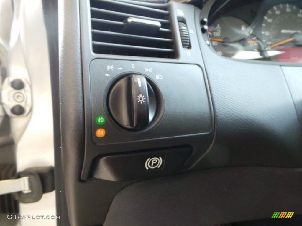 2002 Mercedes-Benz E 55 AMG Sedan Controls Photos