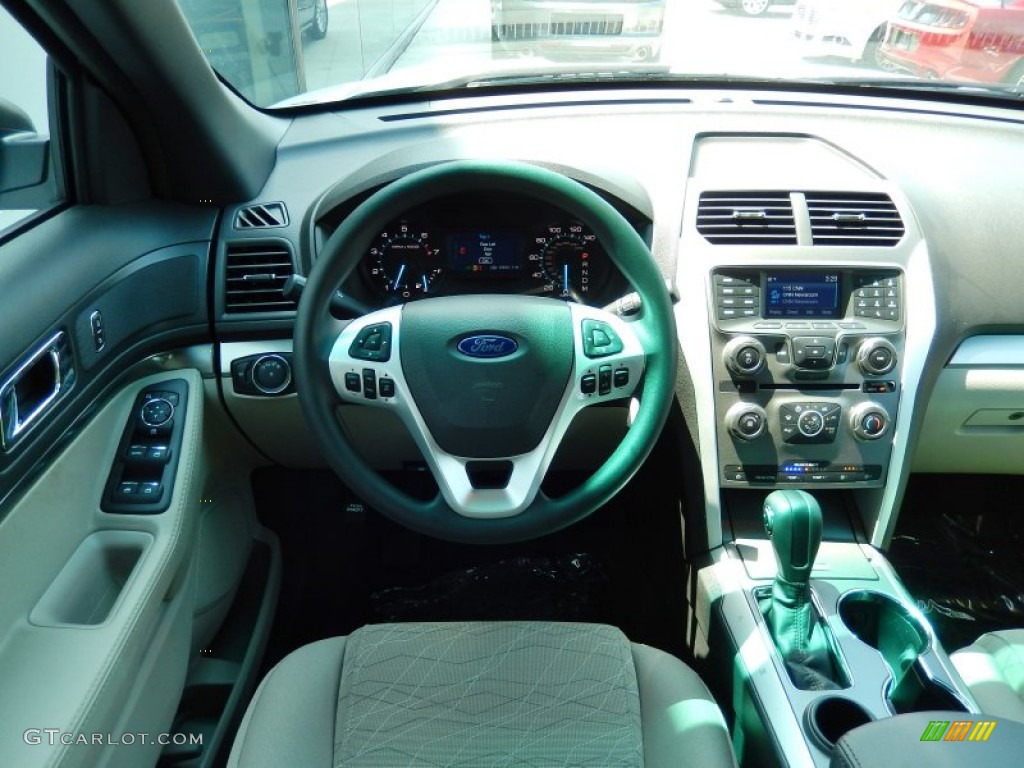 2015 Ford Explorer FWD Dashboard Photos