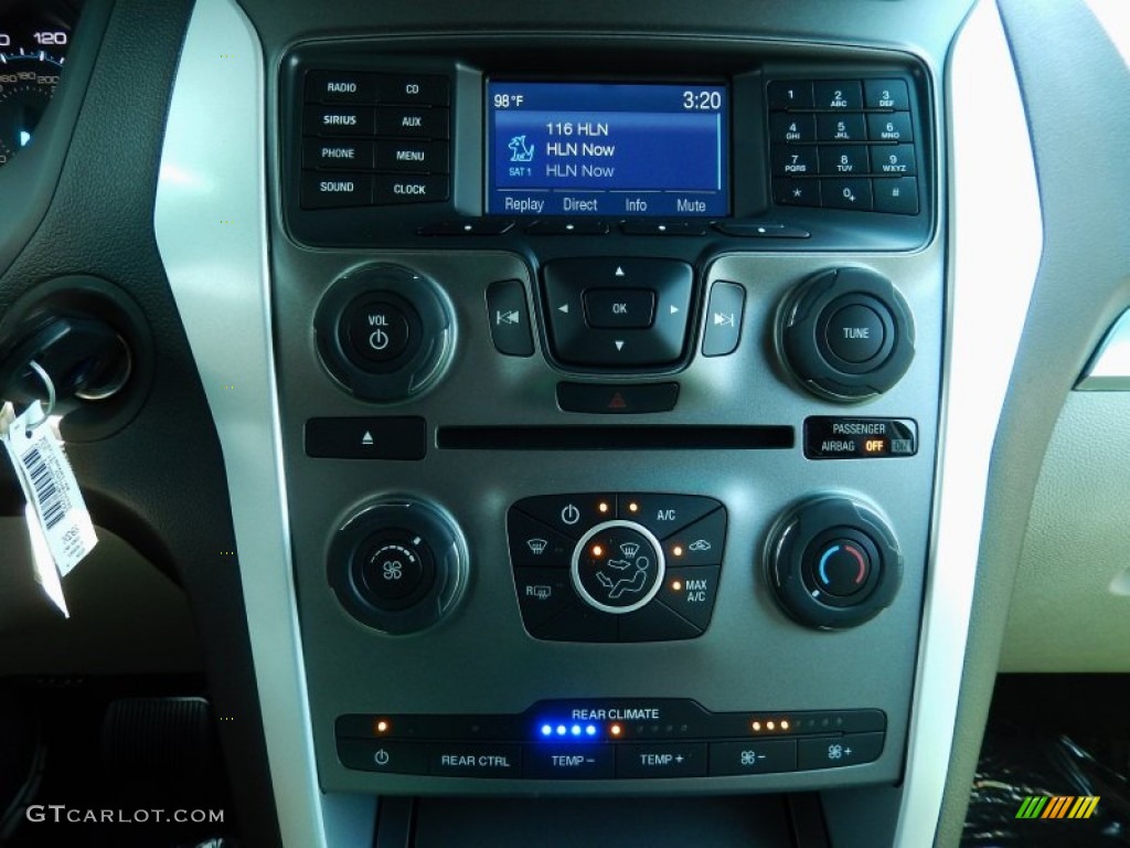 2015 Ford Explorer FWD Controls Photos