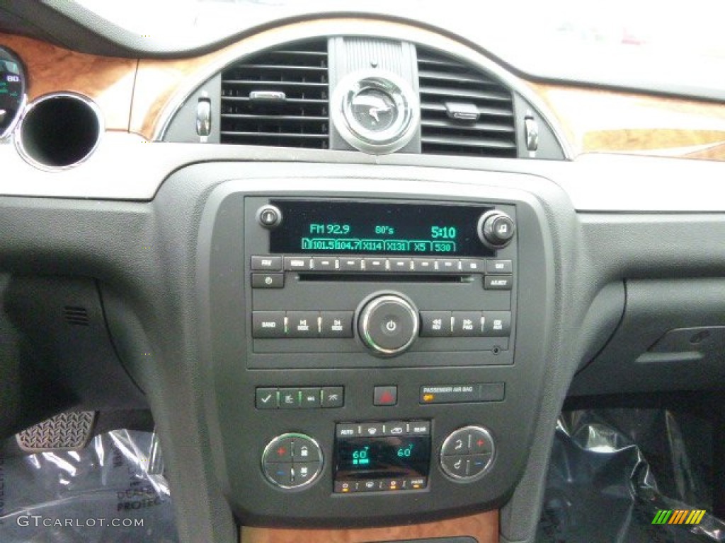 2011 Buick Enclave CXL AWD Controls Photos