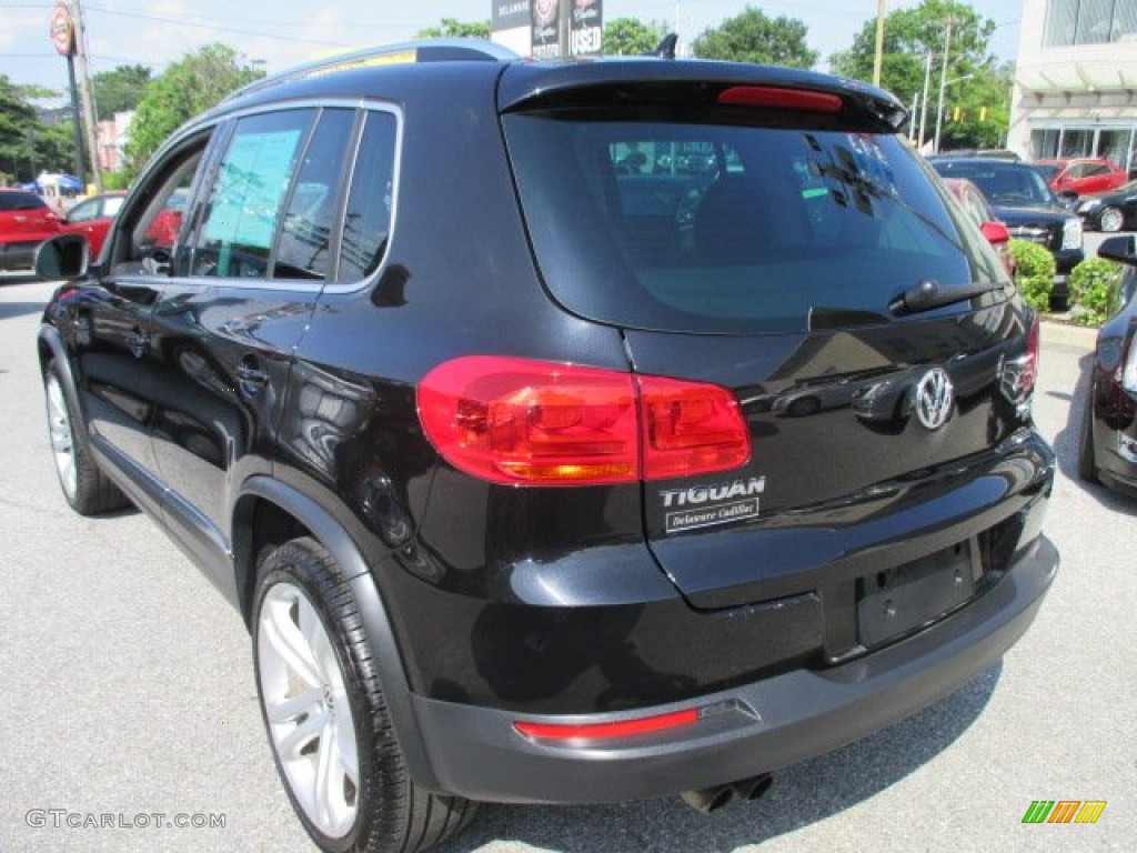 2012 Tiguan SE 4Motion - Deep Black Metallic / Black photo #4