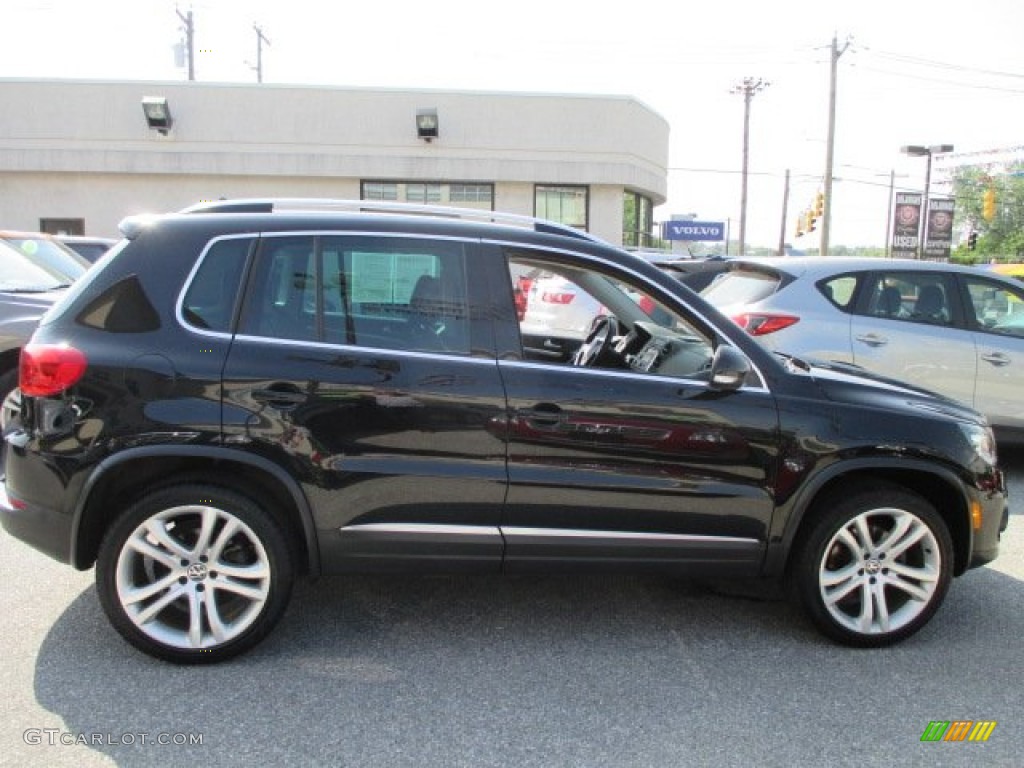 2012 Tiguan SE 4Motion - Deep Black Metallic / Black photo #7