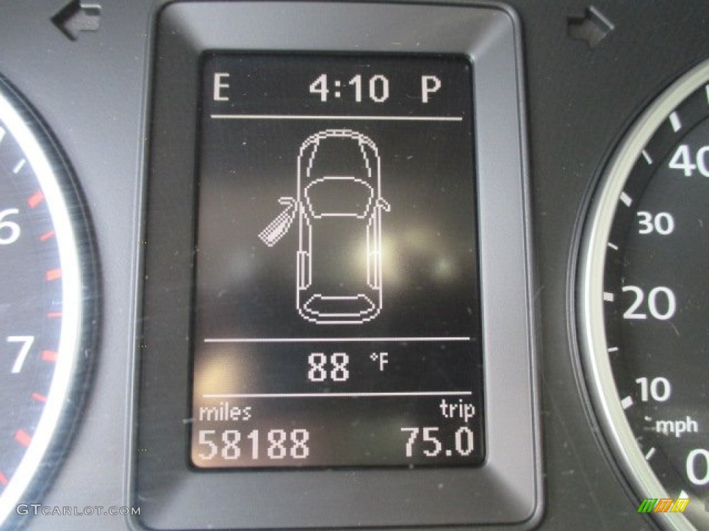 2012 Tiguan SE 4Motion - Deep Black Metallic / Black photo #13