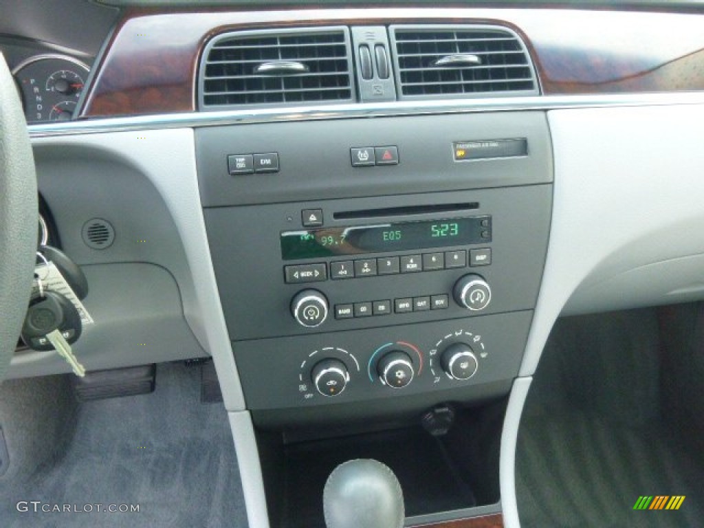 2007 Buick LaCrosse CX Controls Photos