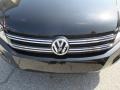 Deep Black Metallic - Tiguan SE 4Motion Photo No. 27