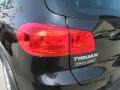 Deep Black Metallic - Tiguan SE 4Motion Photo No. 30
