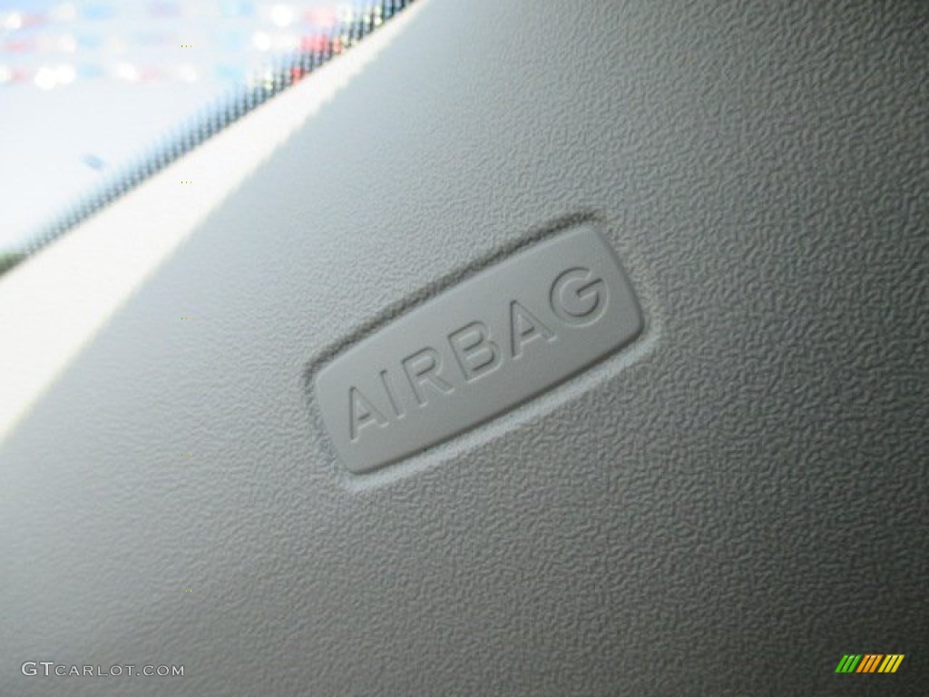 2012 Tiguan SE 4Motion - Deep Black Metallic / Black photo #46